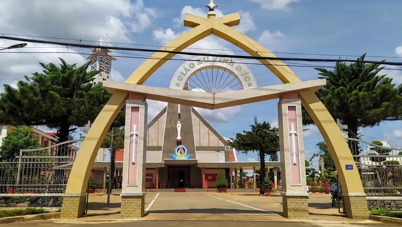 Nhà thờ giáo xứ Vinh Đức