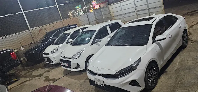 Thuê xe tự lái Phong Bụi