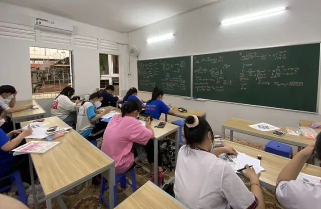 Trung tâm bồi dưỡng văn hóa Đăng Quỳnh