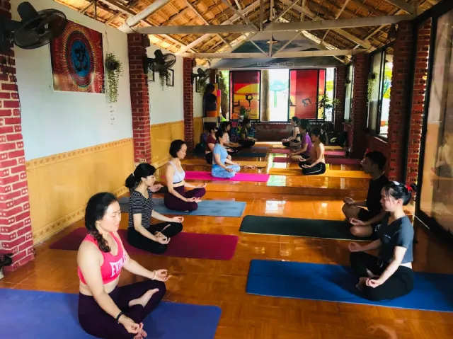 Yogi Garden – Yoga BMT